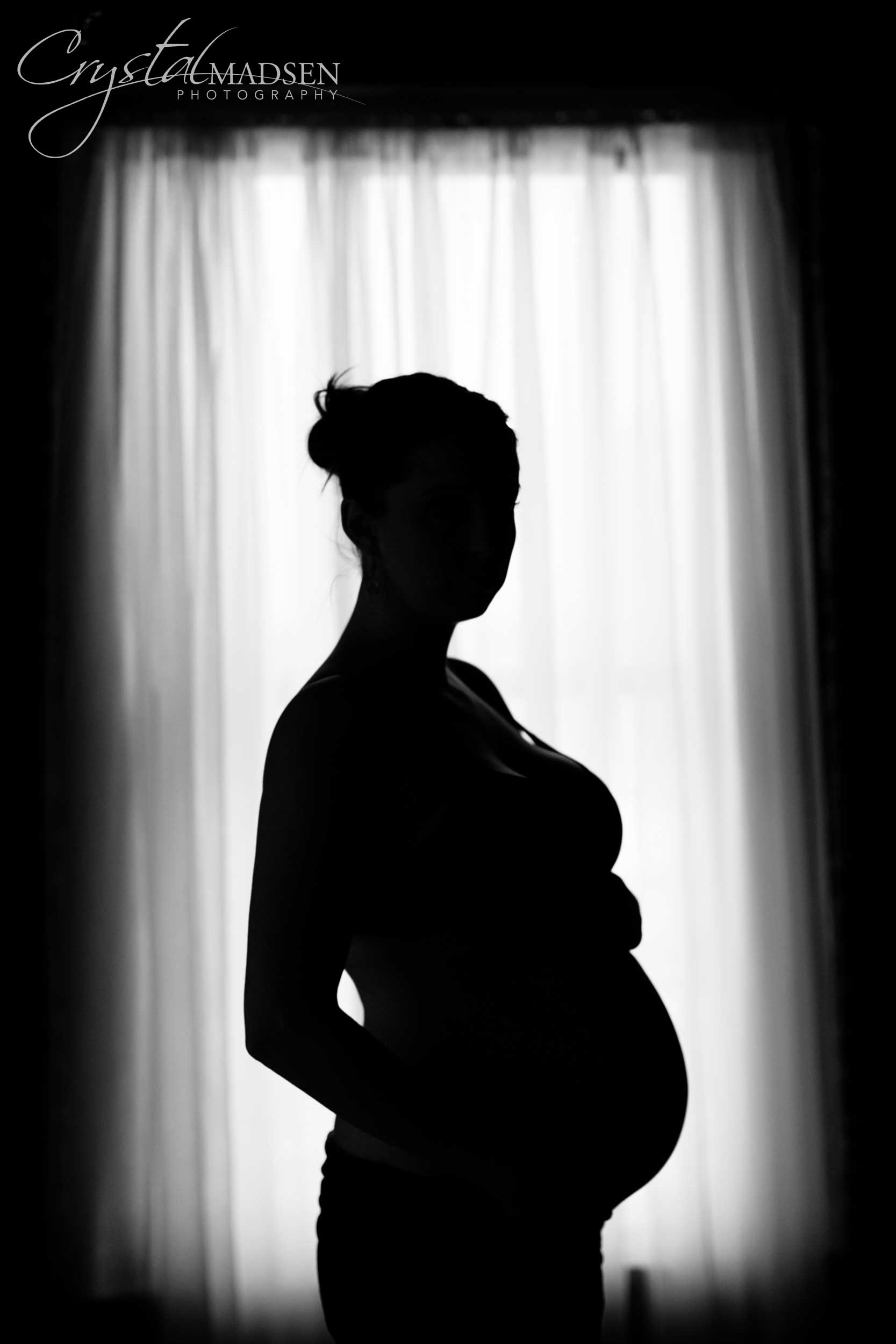 Sexy Window Maternity Photos